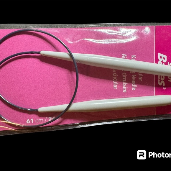 Two pairs of Susan Bates circular knitting needles 9mm & 10mm - Picture 4 of 5